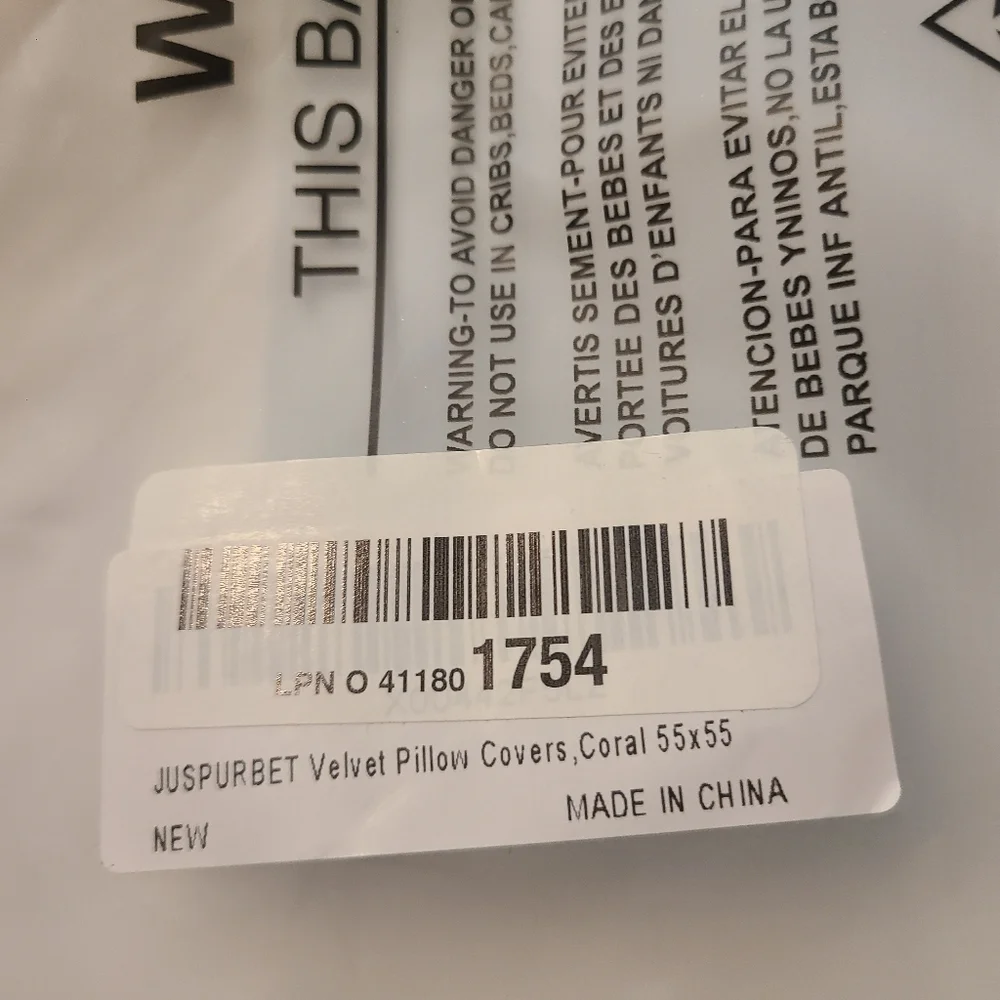 2 Square Coral Velvet Pillow Covers 21 1/2 Inch X 21 1/2 Inch NWOT - Picture 4 of 5